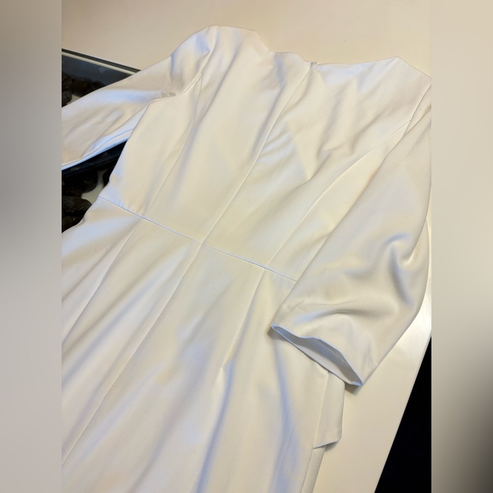 Vince Camuto- Elegant White Dress - Picture 8 of 10